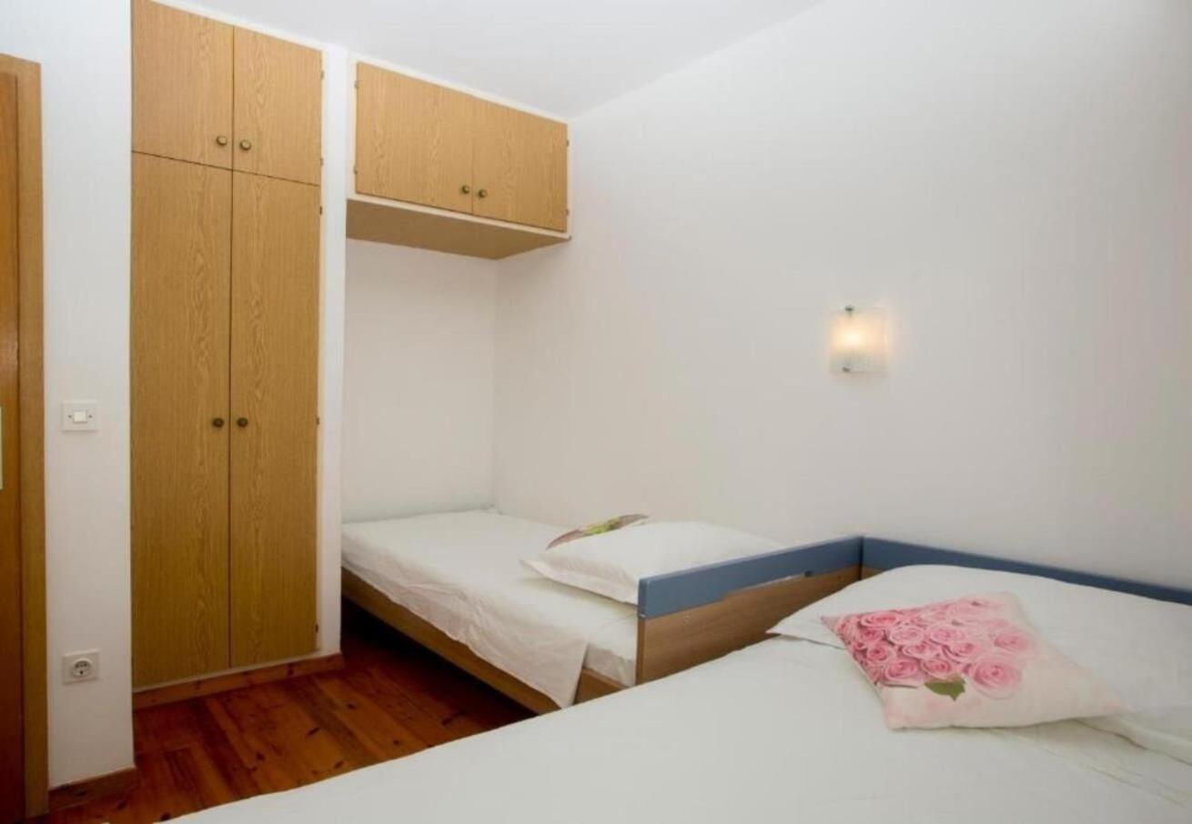 Apartments Damir - 80 M From Beach Postira Dış mekan fotoğraf