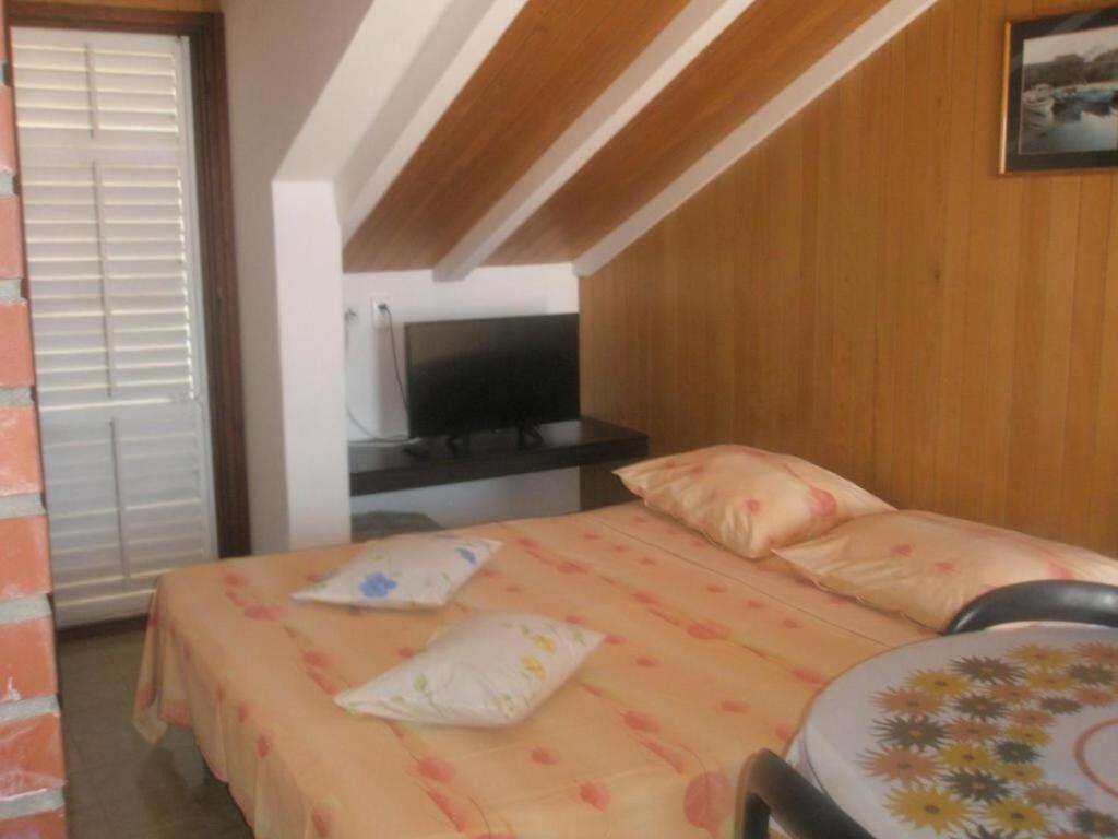 Apartments Damir - 80 M From Beach Postira Dış mekan fotoğraf